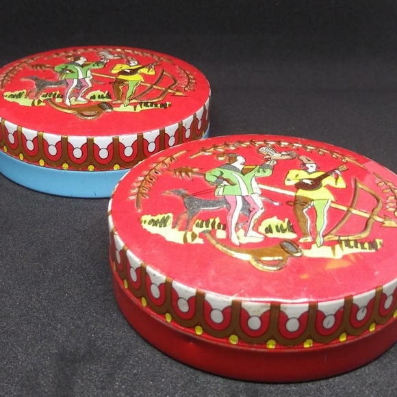 Set of 2 Antique European Mid Century Tins with Musical Duo and Falconer - Picture 2 of 8